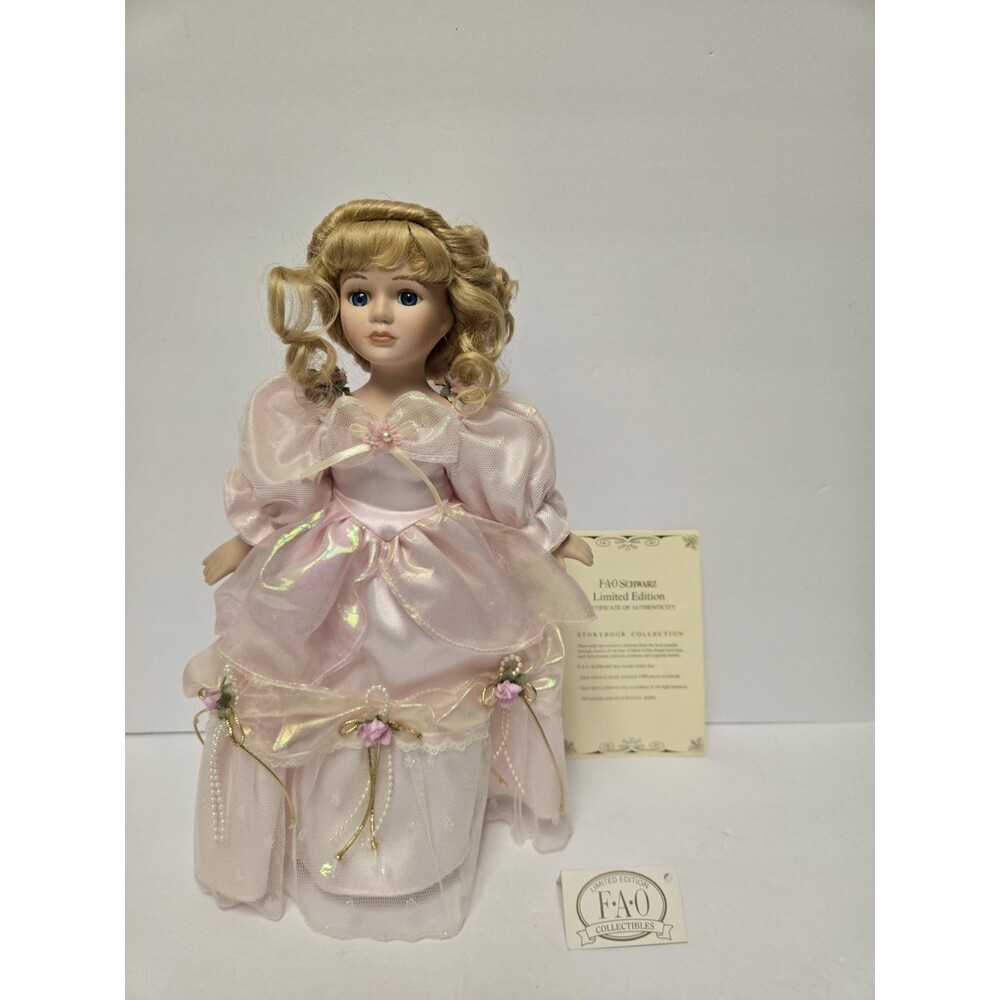 Rare Vintage 1997 FAO Schwarz Cinderella 12" Porcelain Doll With Stand